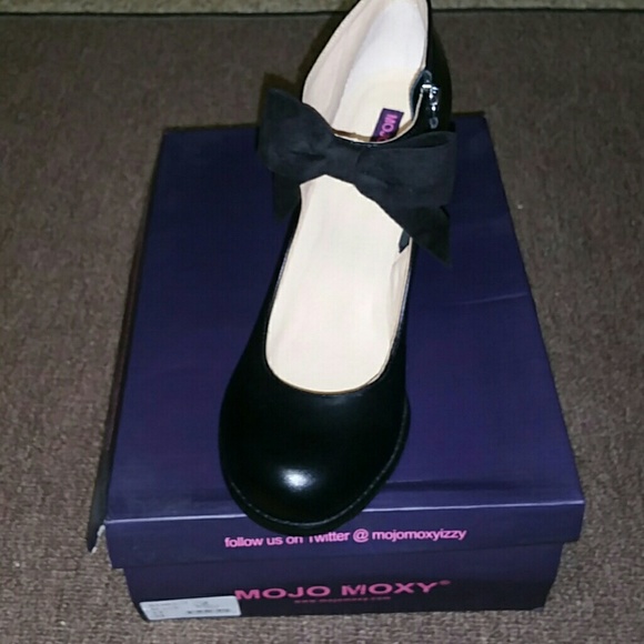 Heels - Picture 2 of 3